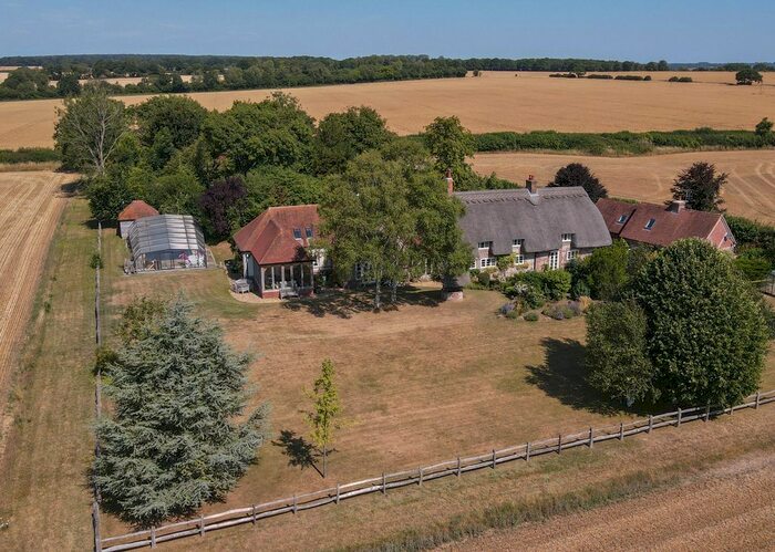 5 Bedroom Detached House For Sale In Widdle Wyke, Andover, Hampshire, SP11