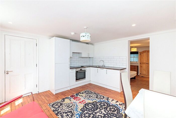 1 Bedroom Flat To Rent In Nottingham Street, London, W1U