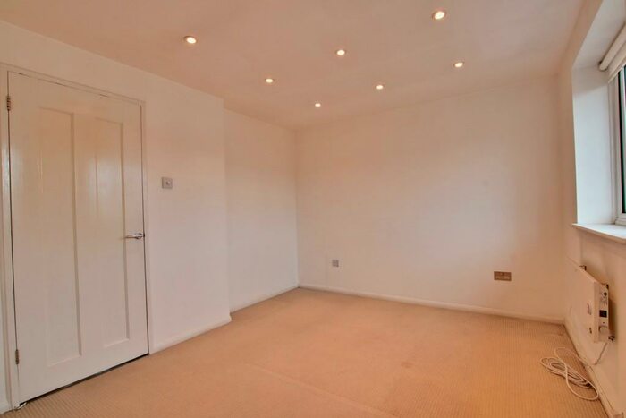 1 Bedroom Apartment To Rent In Bernard Ashley Drive, SE7