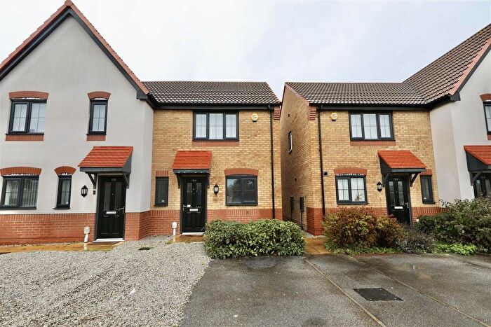 2 Bedroom Semi Detached House For Sale In Woldcarr Road, Hull, HU3