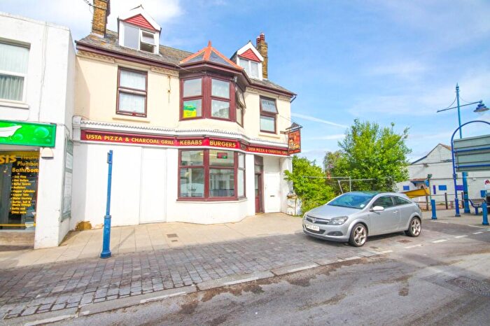 2 Bedroom Flat To Rent In High Street, Sheerness, ME12