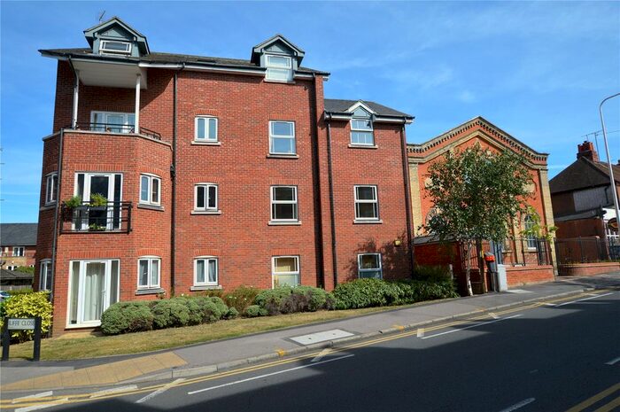 1 Bedroom Flat To Rent In Basildon House, Iliffe Close, Reading, Berkshire, RG1