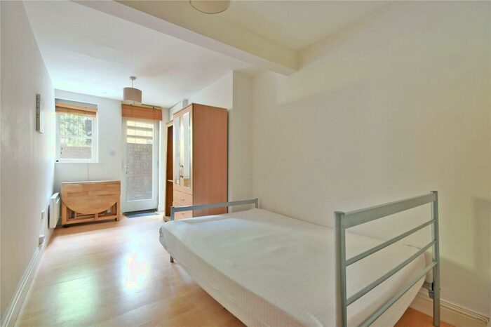 Studio To Rent In Dennington Park Road, West Hampstead, NW6