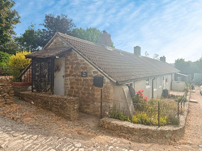 2 Bedroom Semi-Detached Bungalow To Rent In West Road, Bridport, DT6