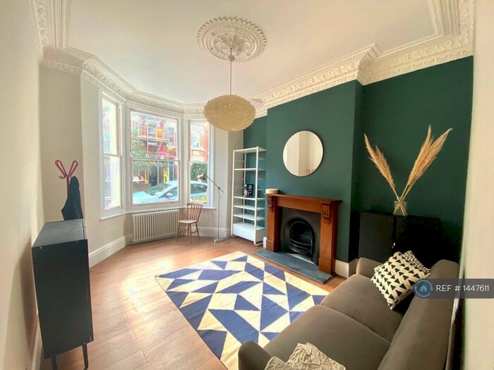1 Bedroom Flat To Rent In Calabria Road, London, N5