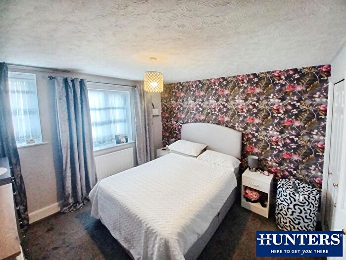2 Bedroom Flat For Sale In Port Rise, Chatham, ME4