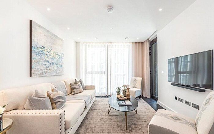 2 Bedroom Flat To Rent In Thornes House, Charles Clowes Walk, Nine Emls, London, SW11