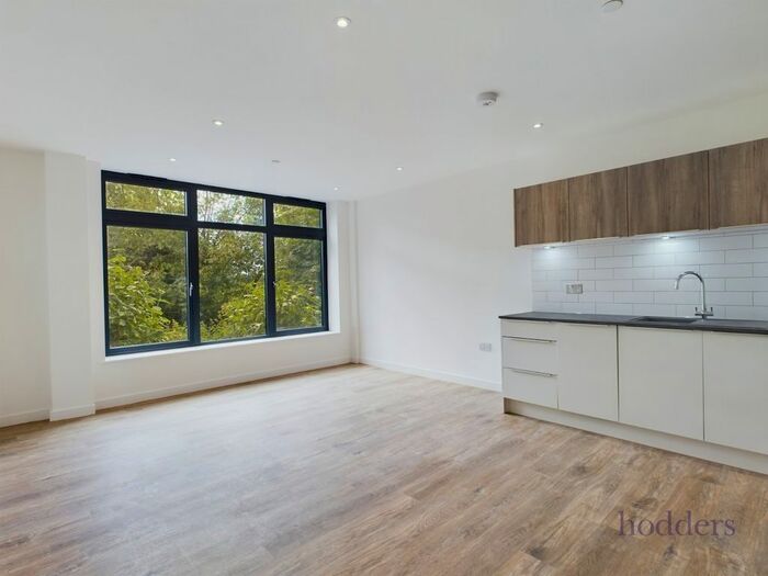 1 Bedroom Flat To Rent In London Road, Staines-Upon-Thames, Surrey, TW18