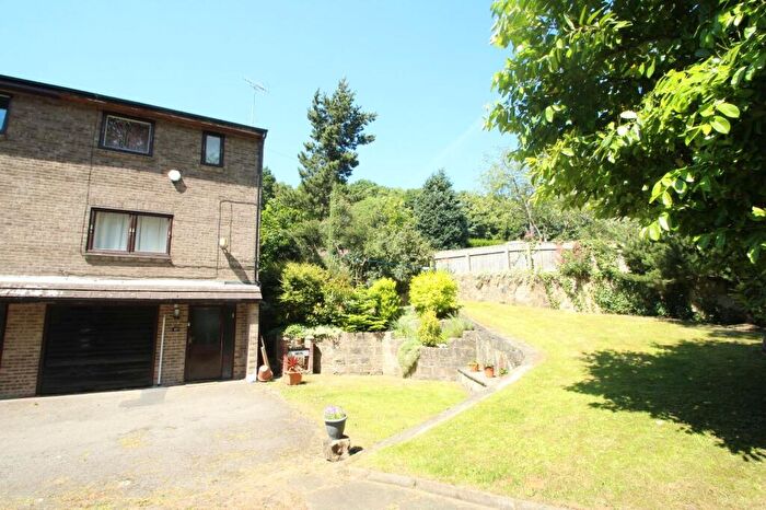 3 Bedroom House To Rent In Hawksworth Road, Horsforth, Leeds, West Yorkshire, Uk, LS18