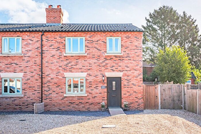 3 Bedroom Semi-Detached House For Sale In Chapel Street, Cawston, Norwich, NR10