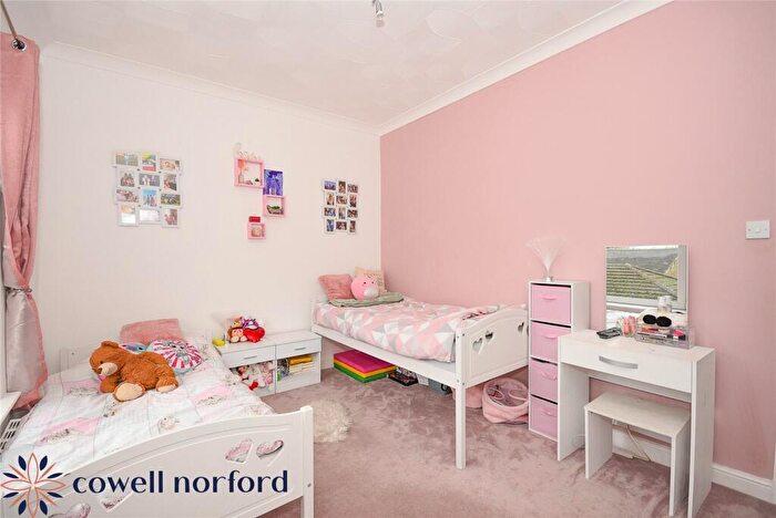 3 Bedroom Terraced House For Sale In Isabella Street, Syke, Rochdale, OL12