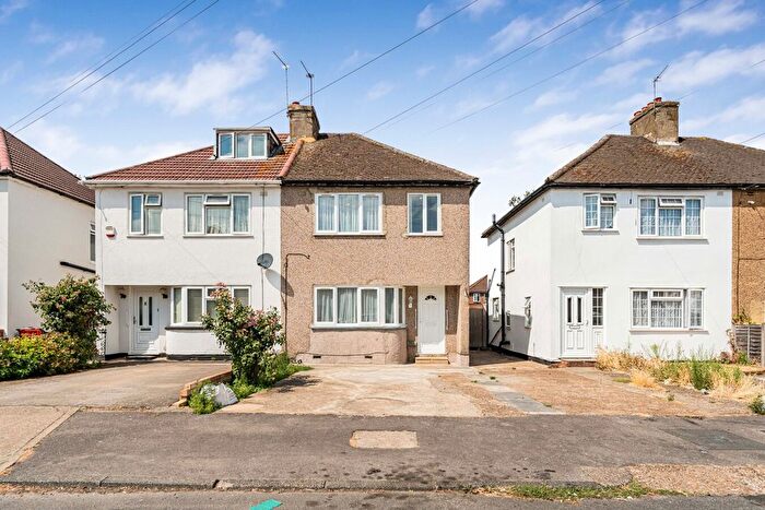3 Bedroom Semi-detached House To Rent In Craven Close, Hayes, UB4