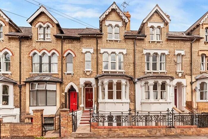 5 Bedroom House To Rent In Western Road, Grandpont, OX1