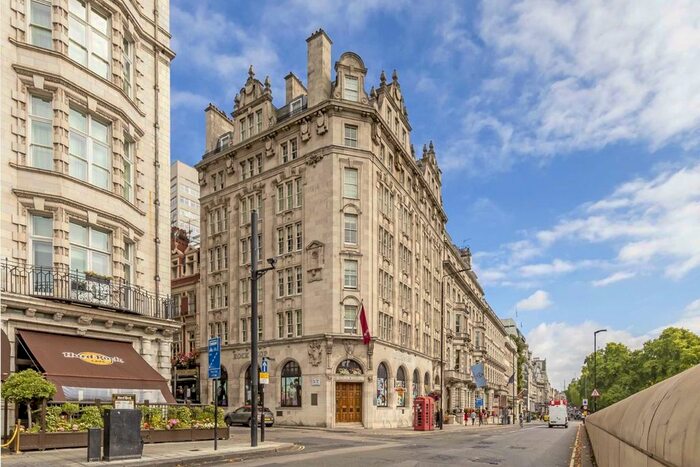 2 Bedroom Flat To Rent In Piccadilly, London, W1J