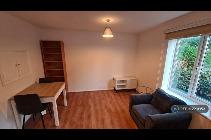 1 Bedroom Flat To Rent In Poolmans Street, London, SE16