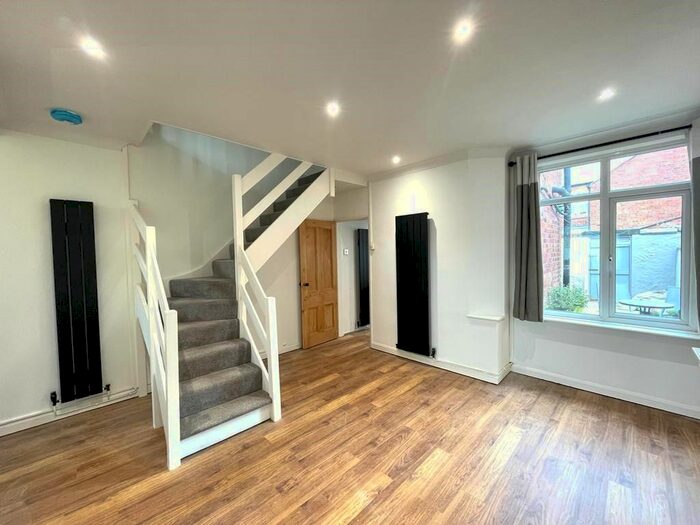 2 Bedroom Property To Rent In Brookside Terrace, Hoole, Chester, CH2