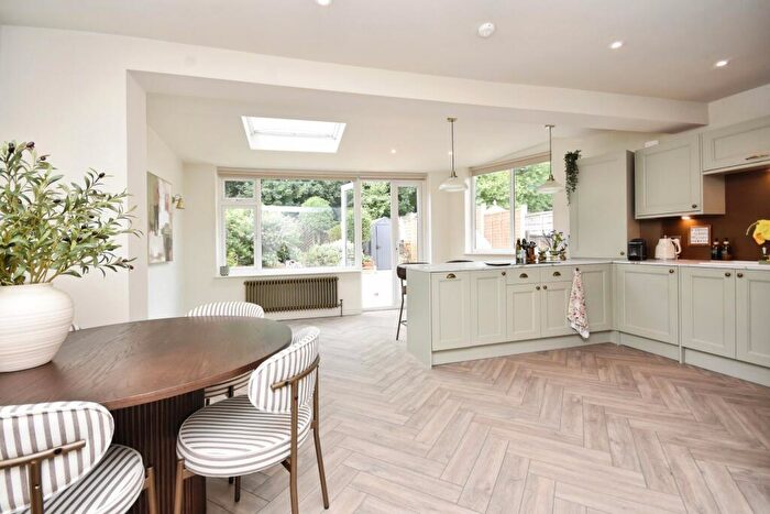 3 Bedroom Semi-Detached House For Sale In Masons Rise, Broadstairs, CT10