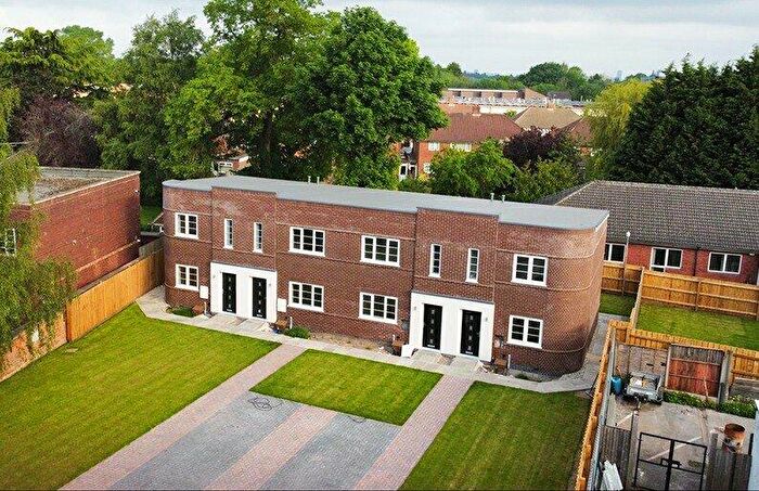 2 Bedroom Terraced House For Sale In Petersfield Road, Hall Green, B28