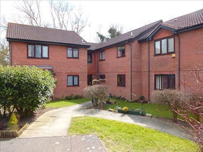 1 Bedroom Flat To Rent In Brookside Close, Colchester, Essex, CO2