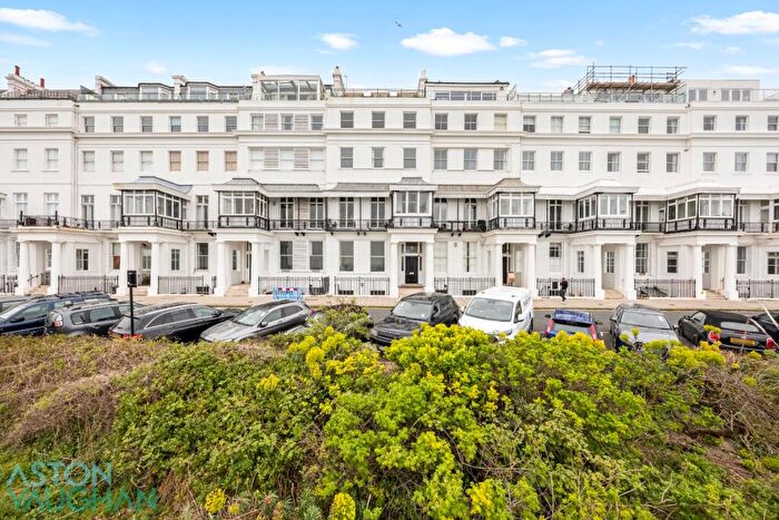 2 Bedroom Apartment For Sale In Chichester Terrace, Brighton, BN2