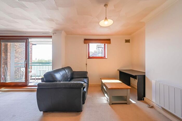 1 Bedroom Flat To Rent In Luralda Wharf, Isle Of Dogs, London, E14