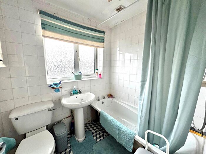 3 Bedroom End Of Terrace House For Sale In Ashford Crescent, Plymouth, PL3