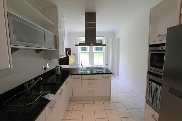 2 Bedroom Apartment To Rent In St. Hilarys Park, Alderley Edge, SK9
