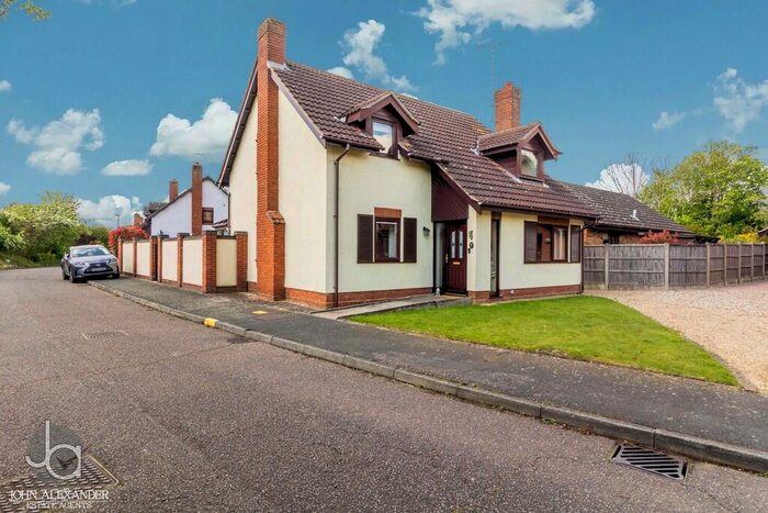 3 Bedroom Detached House For Sale In Longacres, Hanover Square, Feering, CO5