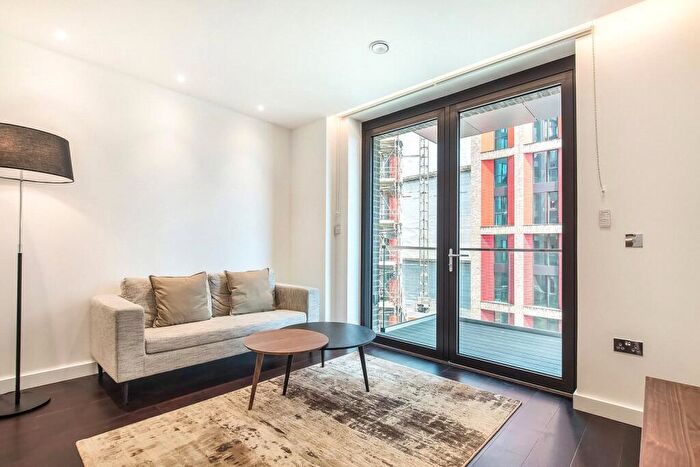 1 Bedroom Apartment For Sale In Haines House, Charles Clowes Walk, SW11