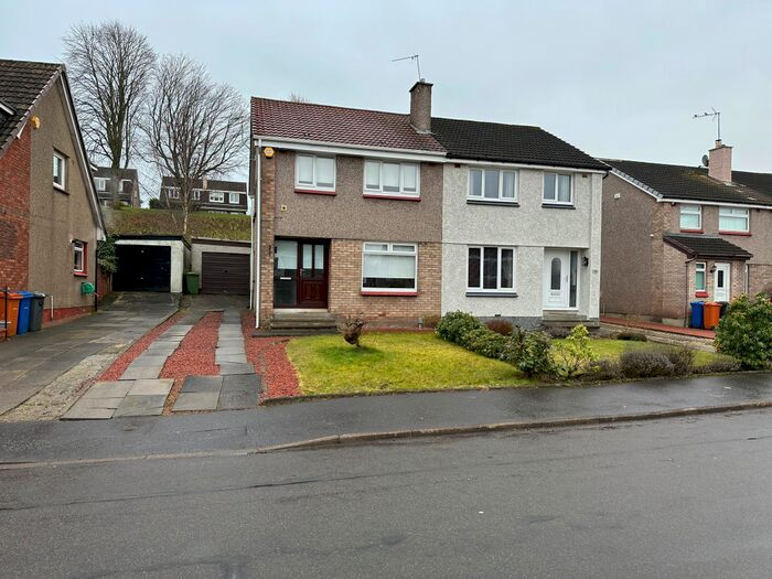 3 Bedroom Semi-Detached House To Rent In Iona Way Kirkintilloch Glasgow, G66