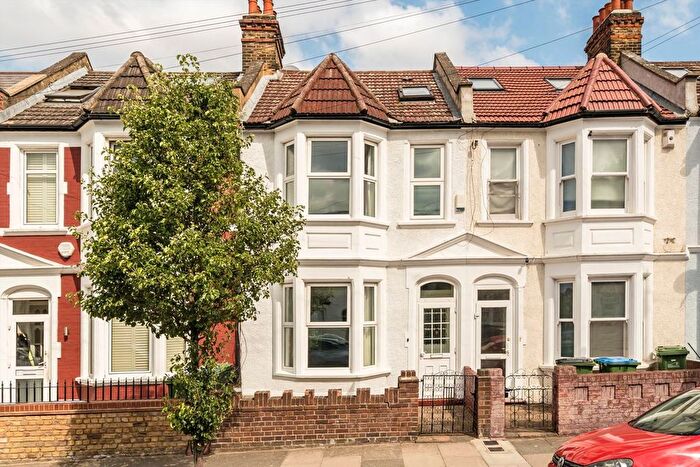 3 Bedroom Terraced House For Sale In Eastcombe Avenue, Charlton, SE7