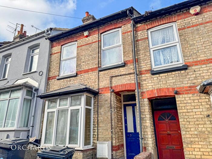 1 Bedroom Property To Rent In Grove Road, Luton, LU1