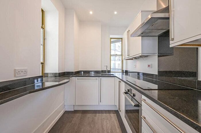 2 Bedroom Flat For Sale In Commercial Road, , Tower Hamlets, London, E14
