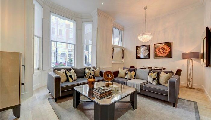 4 Bedroom Flat To Rent In Lexham Gardens, Kensington, London, W8