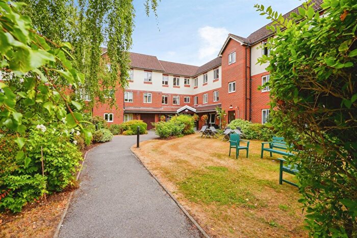 2 Bedroom Flat For Sale In London Road, Headington, Oxford, OX3