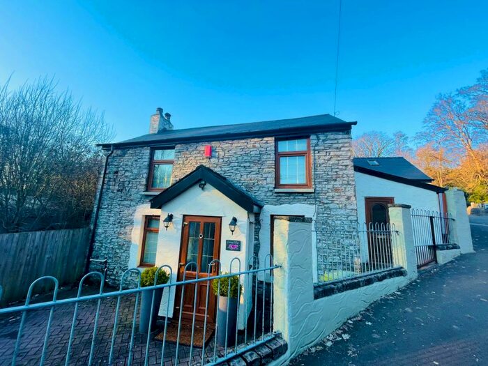 3 Bedroom House To Rent In Old Caerphilly Road, Nantgarw, Cardiff, CF15