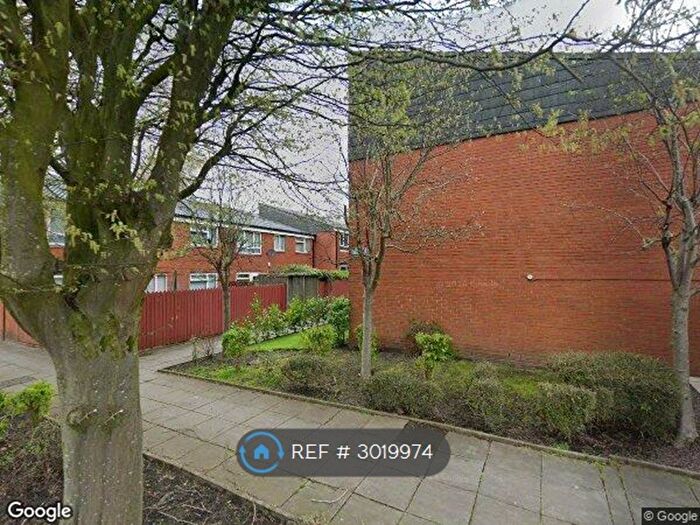 2 Bedroom Flat To Rent In Lindens, Skelmersdale, WN8