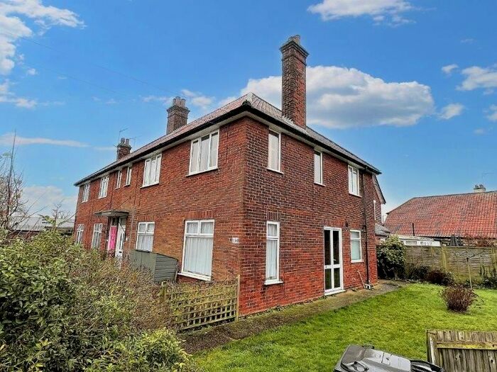 2 Bedroom Flat To Rent In Whitby Road, Ipswich, IP4