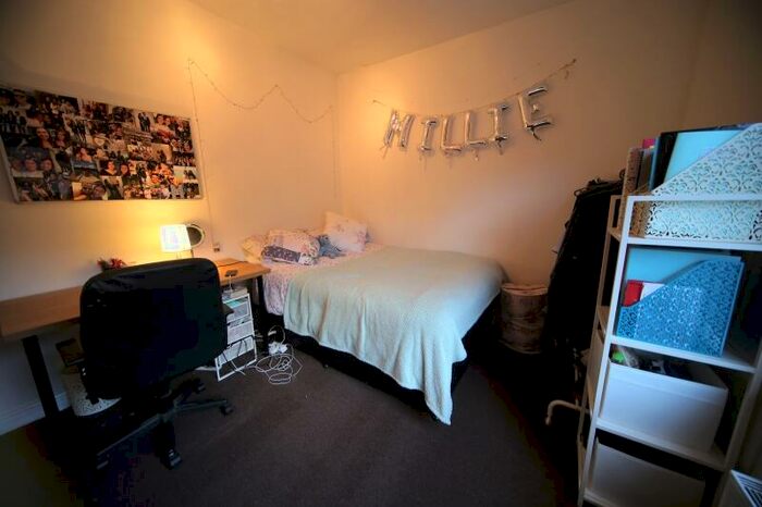 4 Bedroom Property To Rent In Welton Grove, Hyde Park, Leeds, LS6