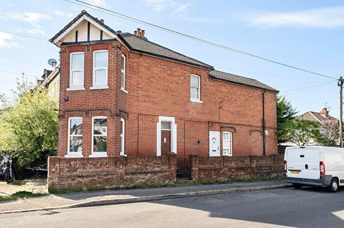 2 Bedroom Flat For Sale In Peveril Road, Itchen, Southampton, SO19