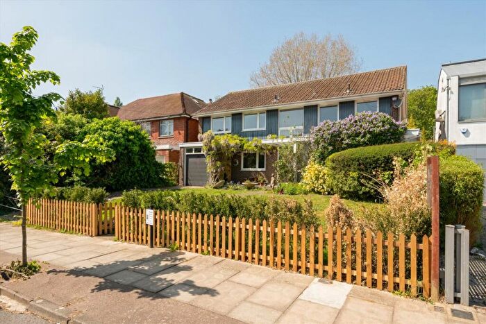 5 Bedroom Detached House To Rent In Sheldon Avenue, Highgate, N6
