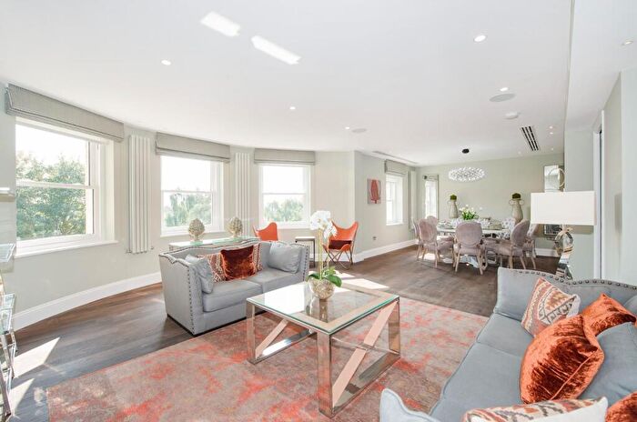 4 Bedroom Flat To Rent In Arkwright Road, Hampstead, NW3