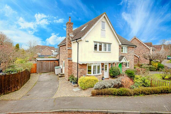 5 Bedroom Semi-Detached House For Sale In St. Mary's View, Saffron Walden, CB10
