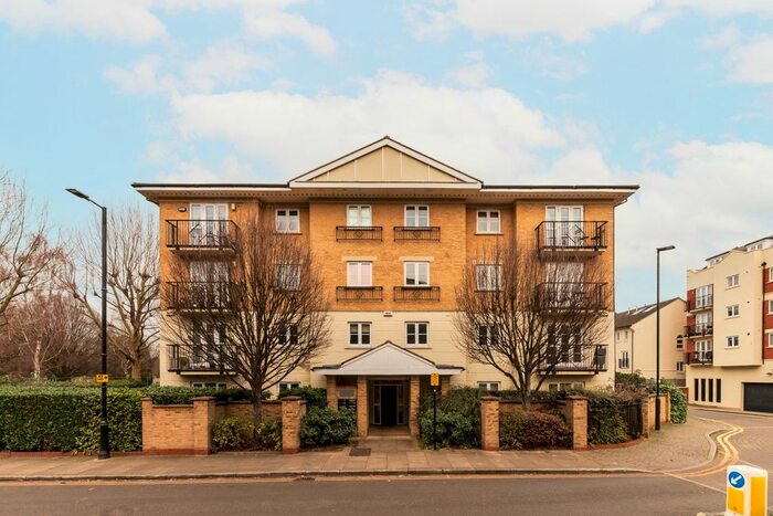 2 Bedroom Flat To Rent In Corney Reach Way, London, W4