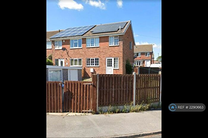 3 Bedroom Semi-Detached House To Rent In Lawns Drive, Leeds, LS12