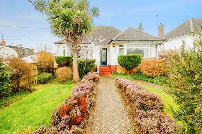 4 Bedroom Bungalow For Sale In Uplands Avenue, Worthing, West Sussex, BN13