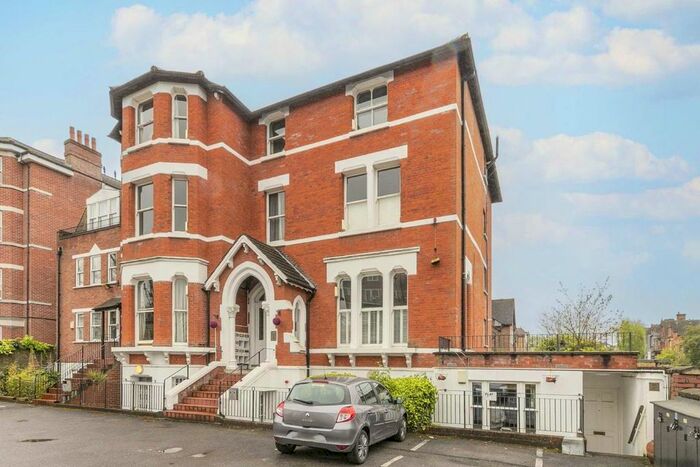 1 Bedroom Flat To Rent In Upper Richmond Road, London, SW15