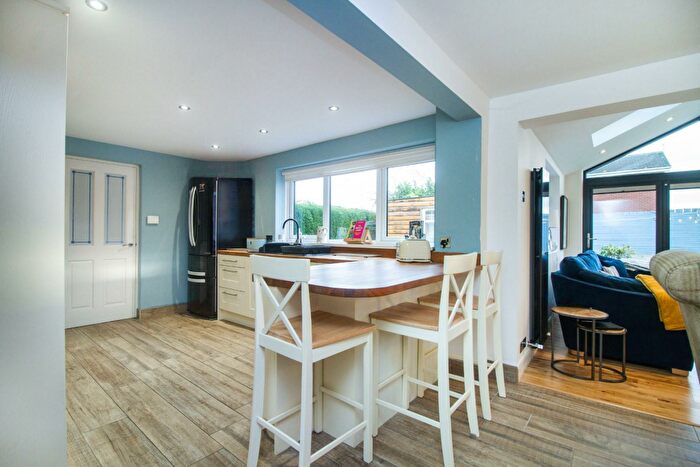 5 Bedroom Detached House For Sale In Juniper Walk, Newcastle Upon Tyne, NE5