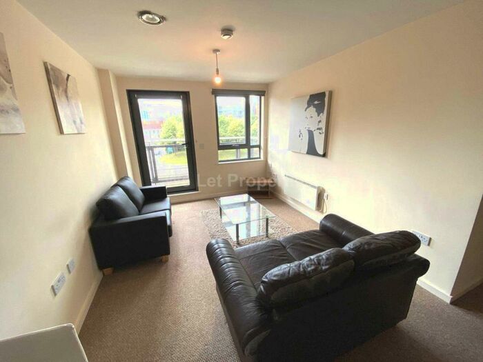 2 Bedroom Apartment To Rent In City Gate, Blantyre Street, M15