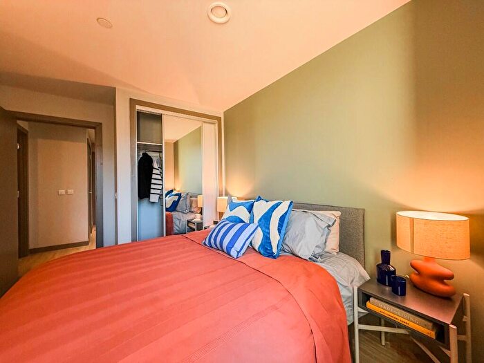 2 Bedroom Apartment To Rent In Candleriggs, Trongate, Glasgow, G1
